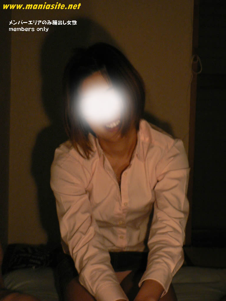 Excited nipple licking and handjob in a dark Japanese-style room! #2